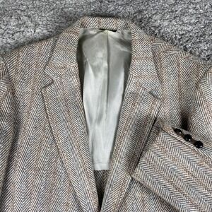 Vintage Harris Tweed Blazer Mens 42R Brown Herringbone Wool Sport Coat Scottish